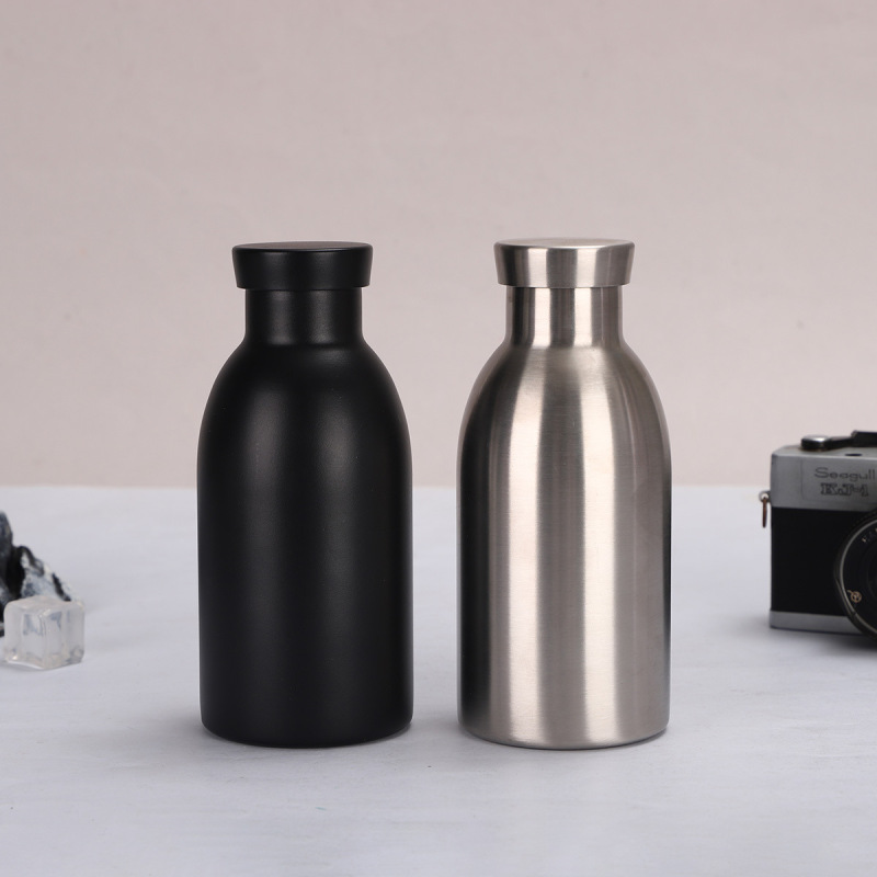 Custom Insulated Water Bottle Tumbler Double Wall Stainless Steel Outdoor Travel Thermal Drinking Bottle 350ml 500ml with Strap