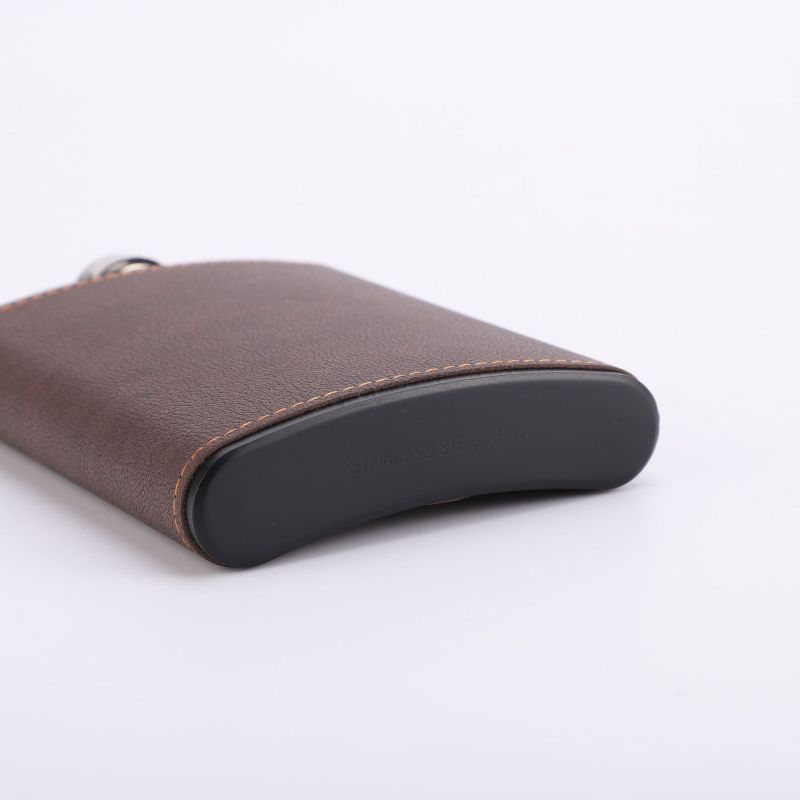 Custom 6oz 8oz Hip Flask Portable Brown Leather Cover Wine Pot Stainless Steel 201 Flask for Alcohol Whiskey Flasks Man Gift Set