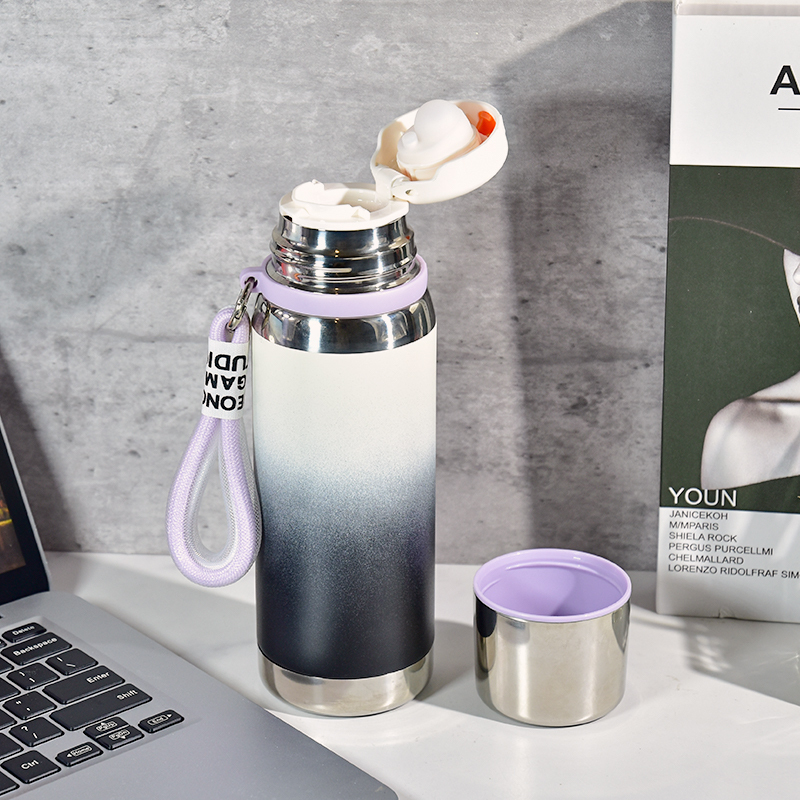 Custom Insulated Water Bottle with Cup 22oz Stainless Steel Vacuum Thermoses Flasks Coffee Tumbler Water Bottle Business Gift
