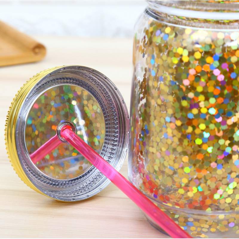 RTS Stock Snow Globe Tumbler Glitter BPA Free Plastic Handle 22oz Mason Jar with Straw and Lid Custom Plastic Cups