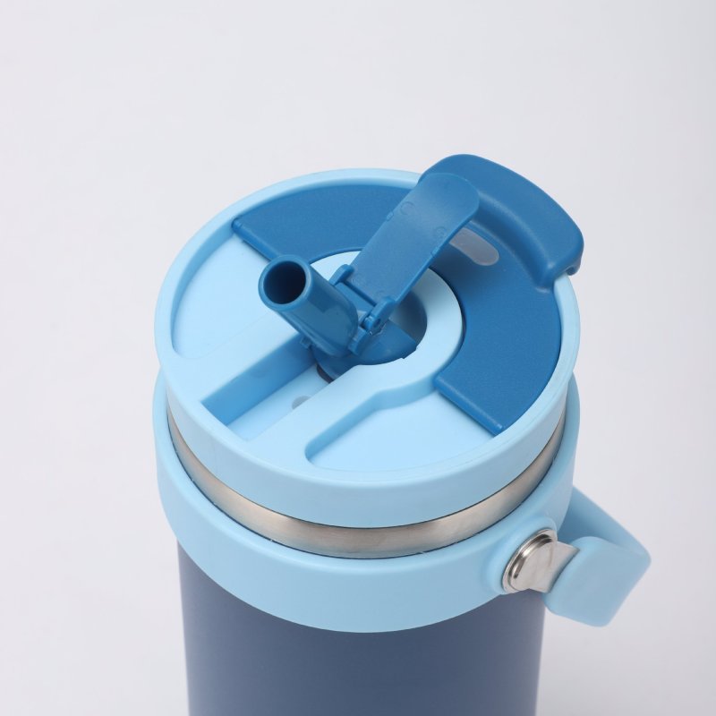China RTS Portable 40oz Tumbler Double Wall Travel Mug Stainless Steel Insulated New Design Tumbler with Straw Handle for Cars