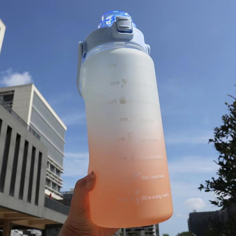 Best-seller 2L Plastic Water Bottle Acrylic Tumbler With Straw