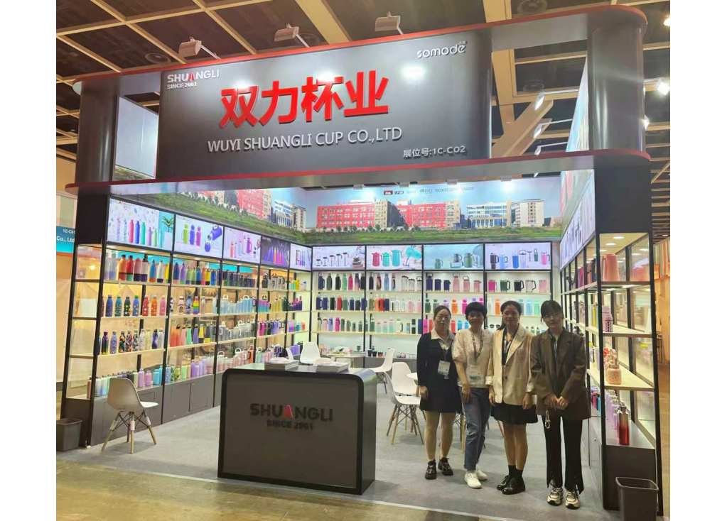 Shuangli at the Hong Kong Exhibition