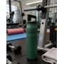 Botella de agua isotérmica de doble pared de acero inoxidable con asa portátil ligera para mantener las bebidas calientes o frías durante horas.