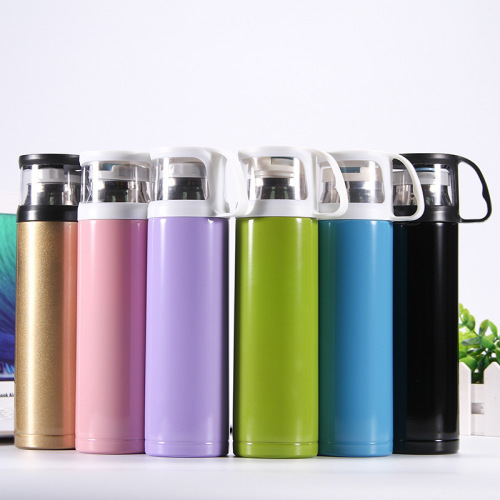 Garrafa térmica de viagem para água ou café, com isolamento a vácuo e cor personalizada, em aço inoxidável.