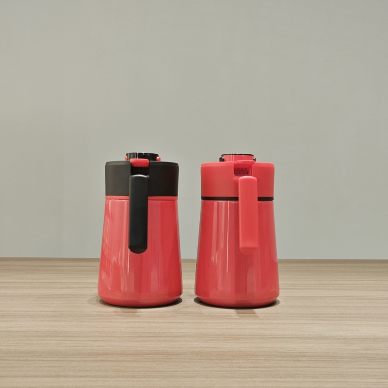 Vacuum Insulated Stainless Steel Camping Water Kettle 12-24 Hours Thermal Insulation Portable Leak-Proof BPA Free Vacuum Flask