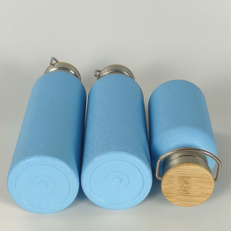 Bouteille isotherme en acier inoxydable avec logo personnalisé, sans BPA, étanche, à double paroi, idéale pour la salle de sport et les voyages.