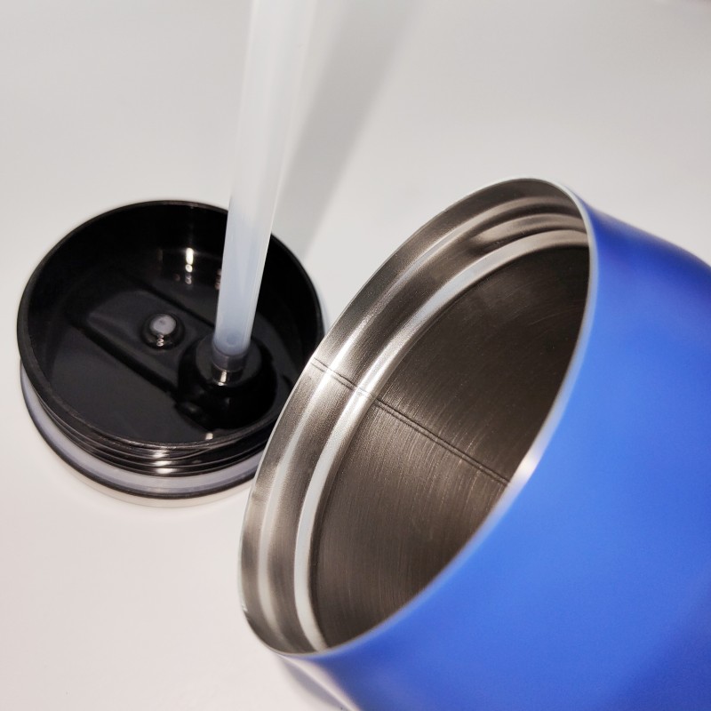 新デザイン真空カップ二重構造304ステンレススチール製トラベル用断熱コーラ缶 500ml（蓋とストロー付き）