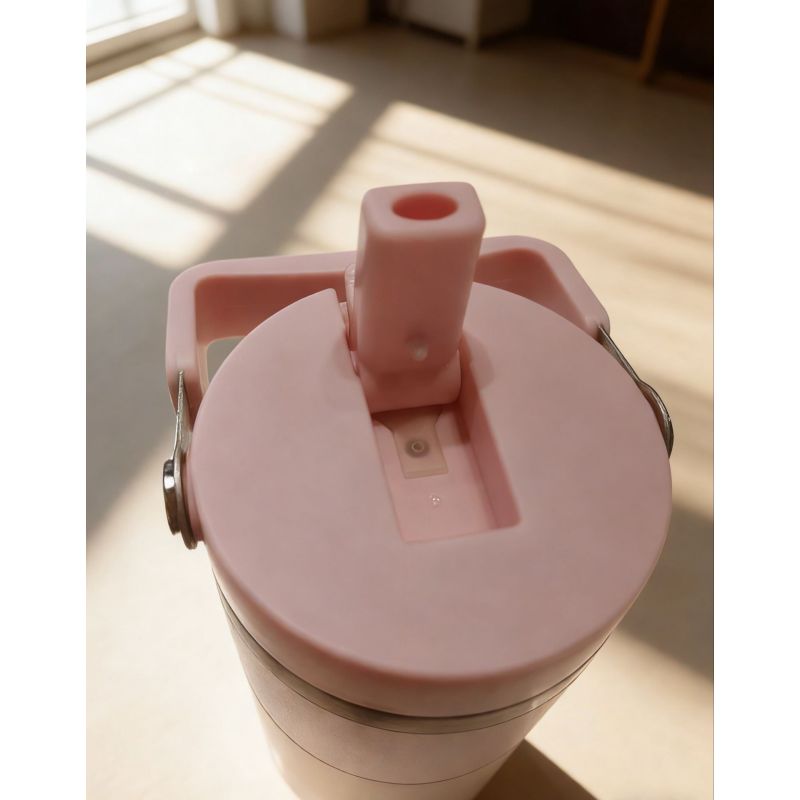 Robuster, isolierter Becher mit Griff und Strohhalm, vakuumversiegelt, aus Edelstahl, für Zuhause, Büro und Outdoor-Aktivitäten