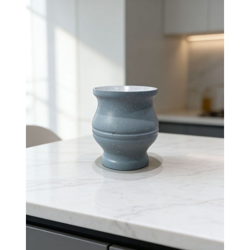 Speckled Grey Yerba Mate Cup Assortment with Curved Profiles for Stylish Home & Cafe Use