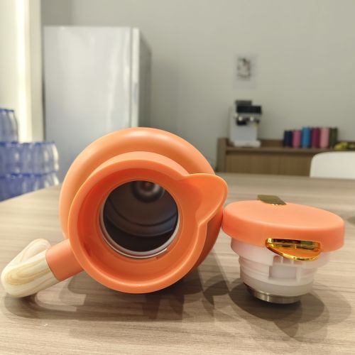 Hot Sale 1300ML Stainless Steel Insulated Portable Coffee Water Kettle Unique Design Vacuum Jug Logo Tea Cold Thermal