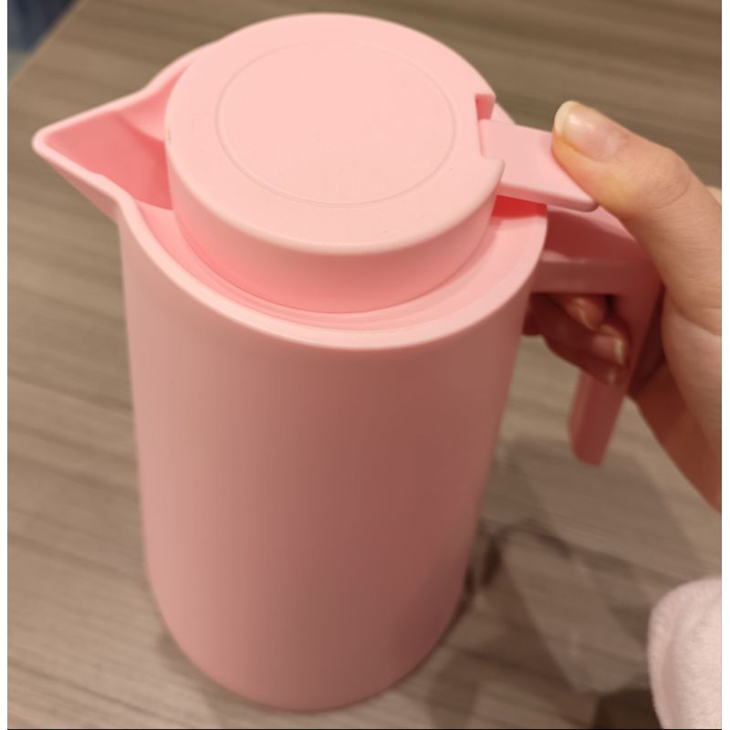 Modern Insulated Vacuum Jug Double Wall Thermal Carafe For Hot And Cold Drinks With Leakproof Lid For Home Office And Daily Use