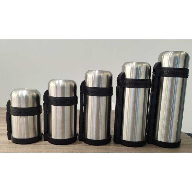 Thermoskanne aus Edelstahl mit großem Fassungsvermögen (1200 ml/1500 ml/1800 ml) – ideal für Outdoor-Aktivitäten, Reisen und Sport. Isoliert