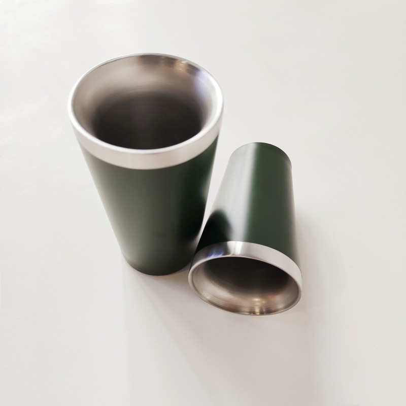 Tazza da tè mate a doppia parete in acciaio inossidabile da 5 oz e 6 oz, molto apprezzata.