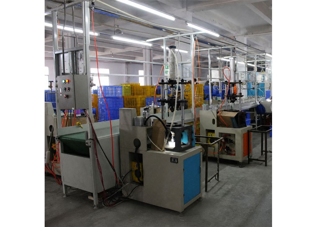 Stainless steel drinkware production line inside the Bluegreen factory