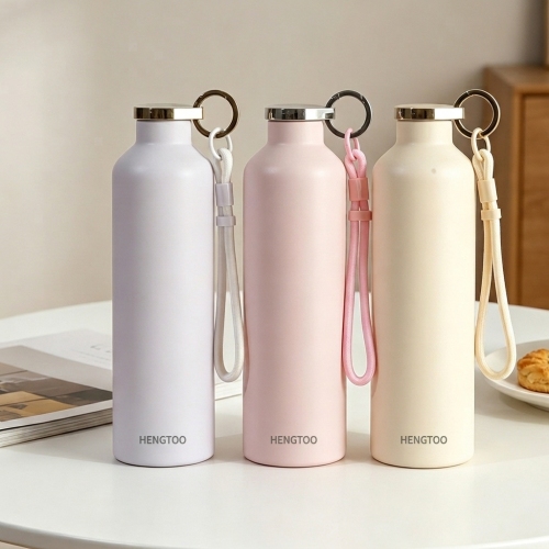 Wholesale 650ml Stainless Steel Water Bottle 304 Double Wall Vacuum Insulated Sport Flask with Paracord Strap and Metal Lid