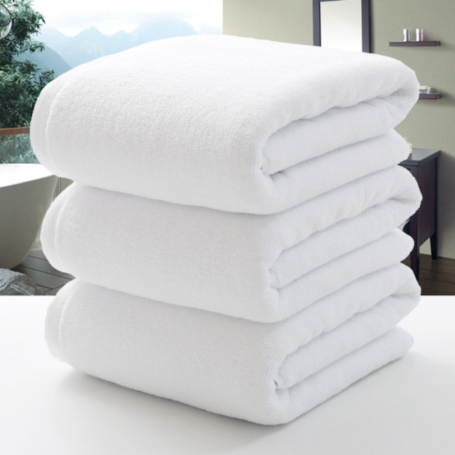 Fehér 100% pamut 5 csillagos luxus szállodai fürdőlepedő készletek / kéztörlő / arctörlő / kézi