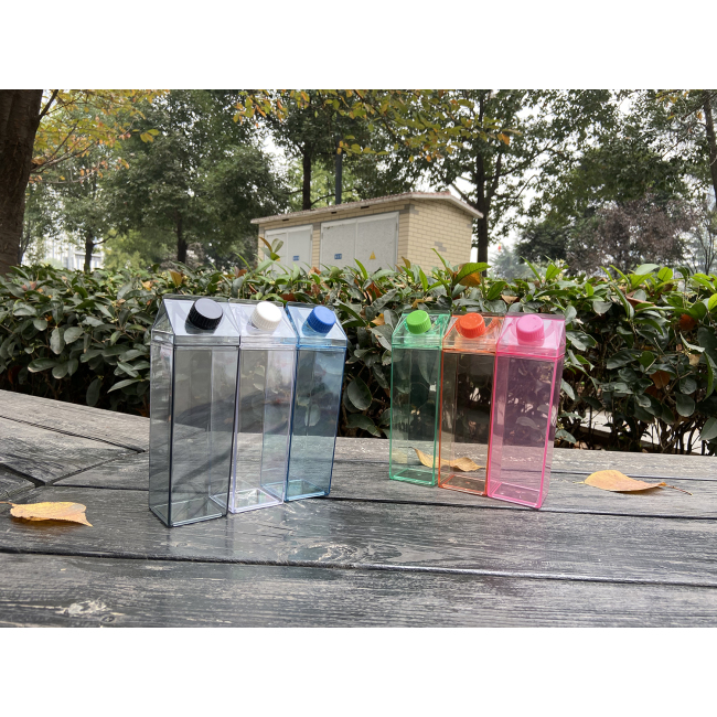 17 унций BPA Free 500 мл 1000 мл пластиковая прозрачная розовая прозрачная цветная акриловая коробка для молока бутылка для воды в форме коробки