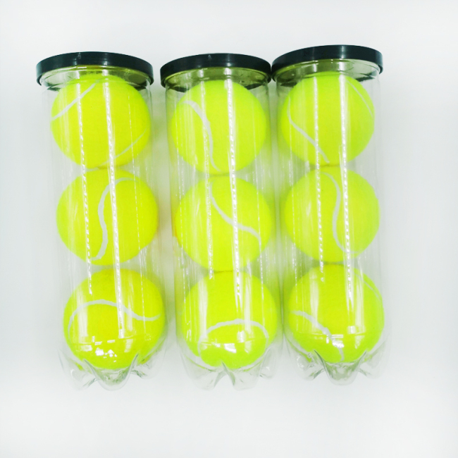 Профессиональный теннисный мяч из натурального каучука из 57% шерсти.