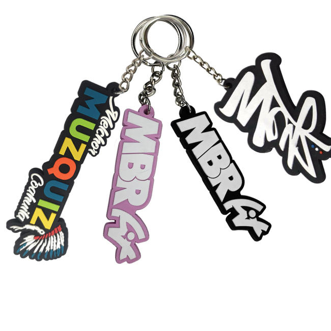 Personalized promotional logo 2D rubber gift key chain custom logo letter keychain