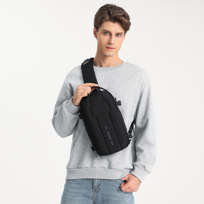 Luxury Outdoor Hard Case Reflective Water Proof Wholesale Designer Mens Crossbody Bags Custom Sports Tactical Sling Bag
