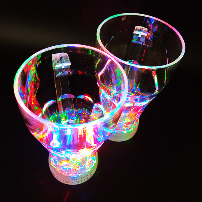 Vaso de cerveza con luz LED de plástico para artículos de bar