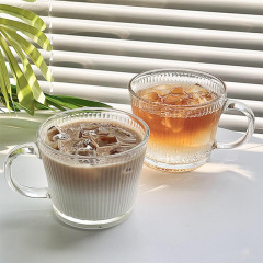 Transparent glass with handle