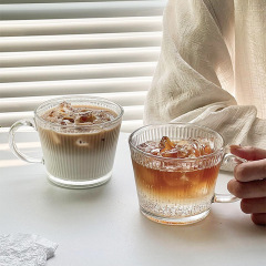 Transparent glass with handle