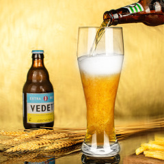 beer cups wine glasses