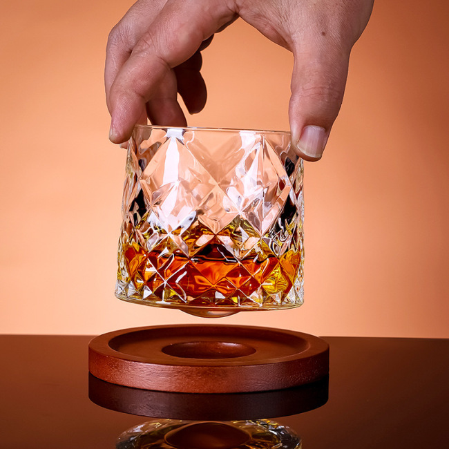 Tumbler glass rotating cup Tumbler glass rotating cup