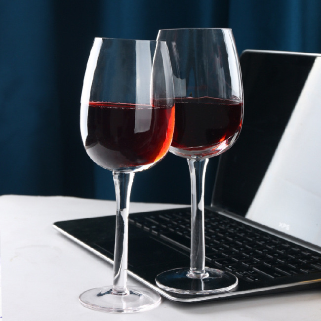 red wine glass red wine glass