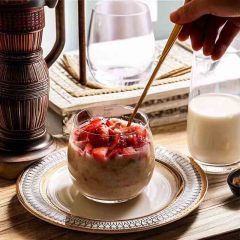 Egg-shaped cup Glass
