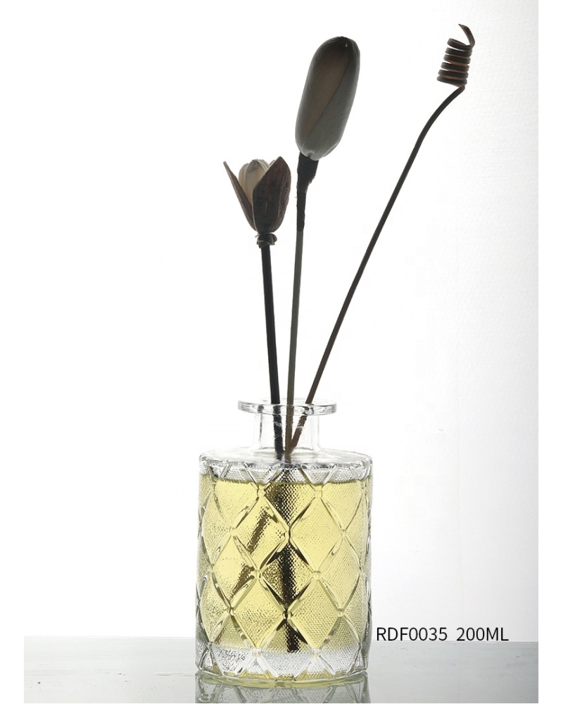 Custom Empty Aromatherapy Oil Bottles and Packaging Reed Diffuser Bottle with Stick