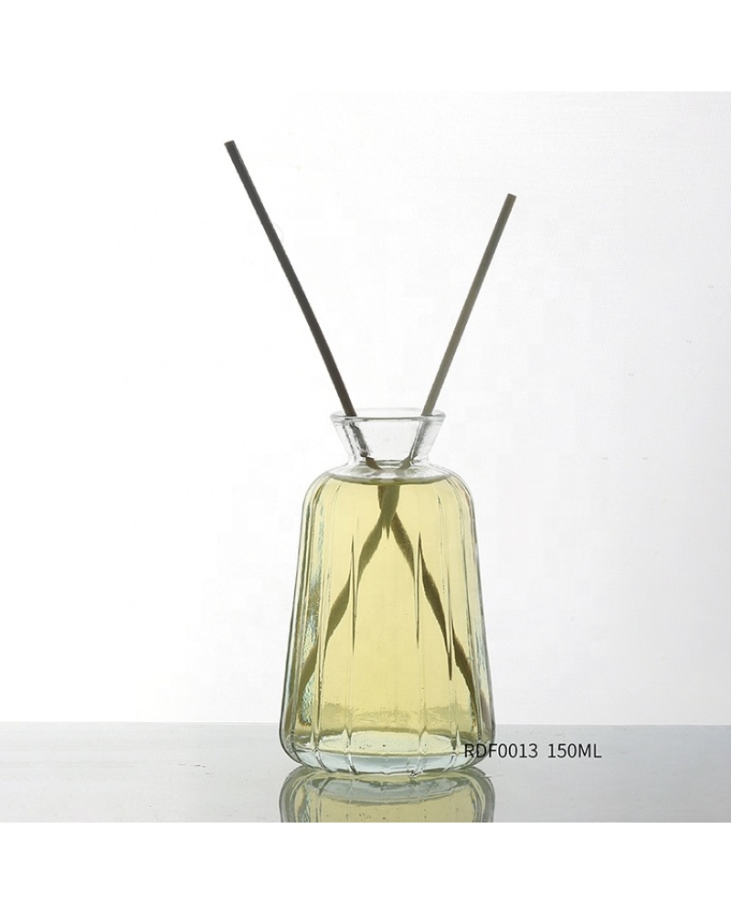 Transparent Household Aromatherapy Bottle Customized Oil Essential Glass Diffuser Bottle 150 ml