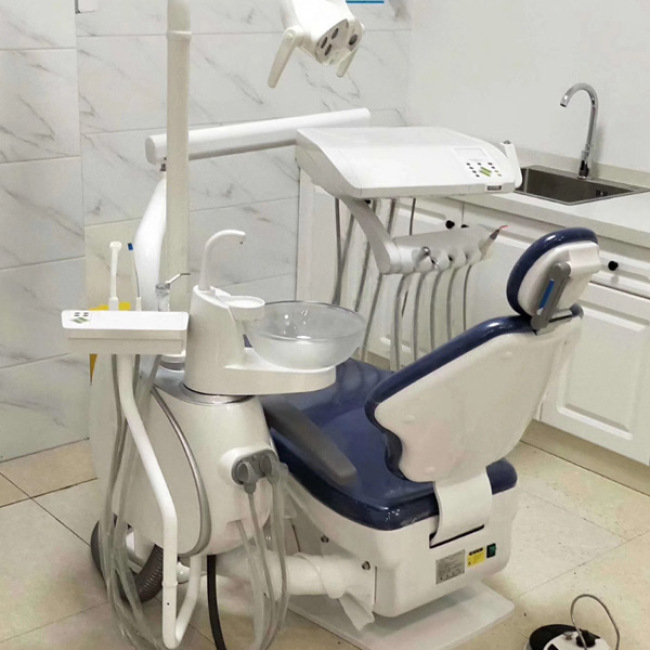 Günstiger Dental Chair Preis für Pu Leder Dental Unit mit langen