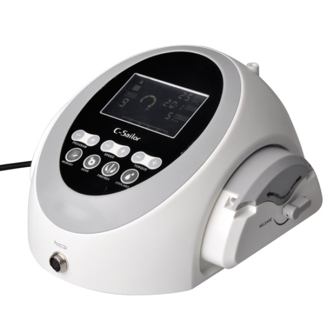 Motor de implantes dentales C-Sailor de la marca COXO en venta