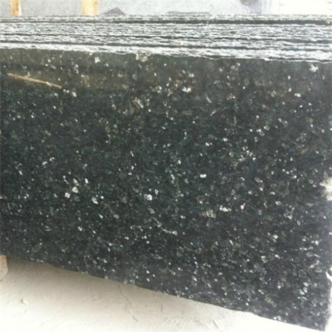 Granit mutiara zamrud