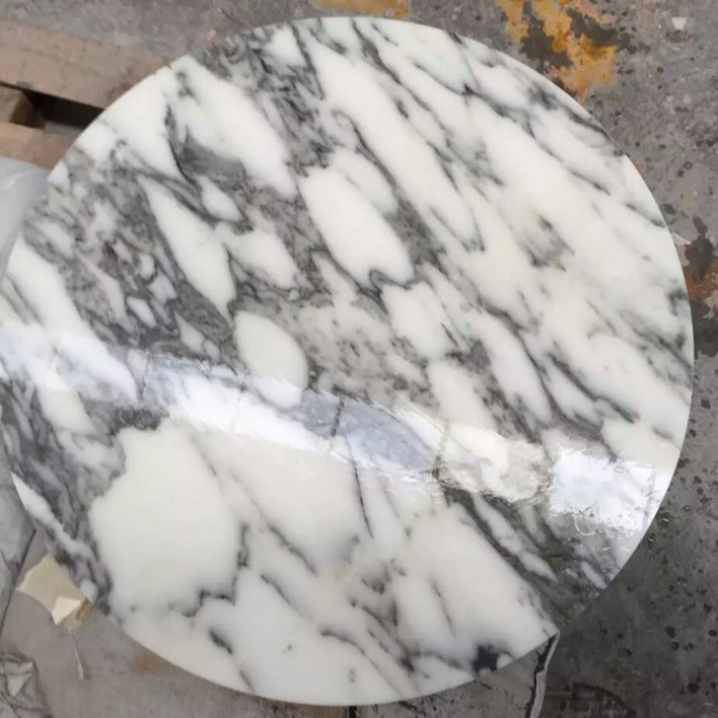 Plateaux de table ronds en marbre blanc Arabescato
