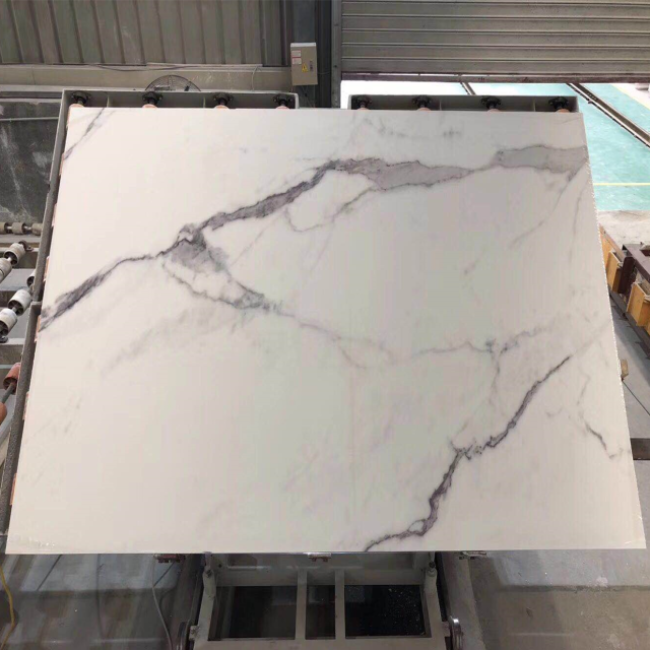 Nouveaux carreaux de sol en marbre artificiel blanc calacatta carreaux de mur