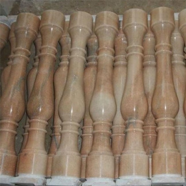 Treppengeländer aus poliertem Marmorstein