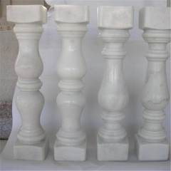 Treppengeländer aus poliertem Marmorstein