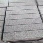 Bodenfliesen aus schwarzem Basaltstein für den Außenbereich