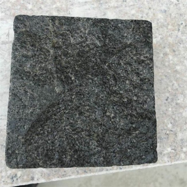 granit hitam wijen