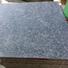 Ubin paving granit Ice Blue yang dinyalakan
