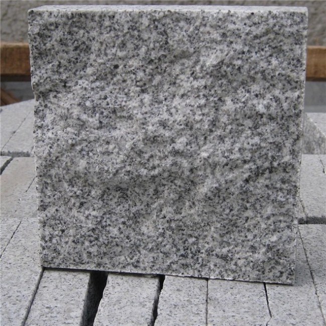 Pierre de trottoir en granit blanc G603