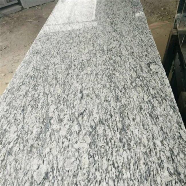Semprotkan granit putih