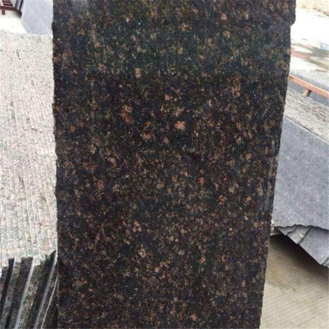 Granit brun saphir