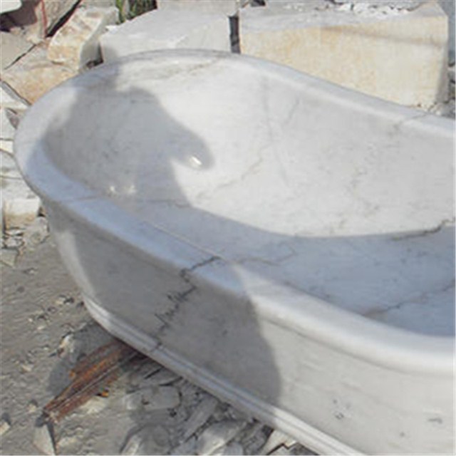 baignoire en pierre de marbre