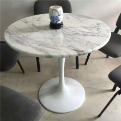 Meja marmer putih Italia