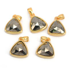 JF7280 2019 Dainty Small Faceted Natural Gem stone Triangle Pendants,Gold Bezel Semiprecious Stone Trillion Pendants